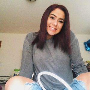 Meet your Posher, Alyssa